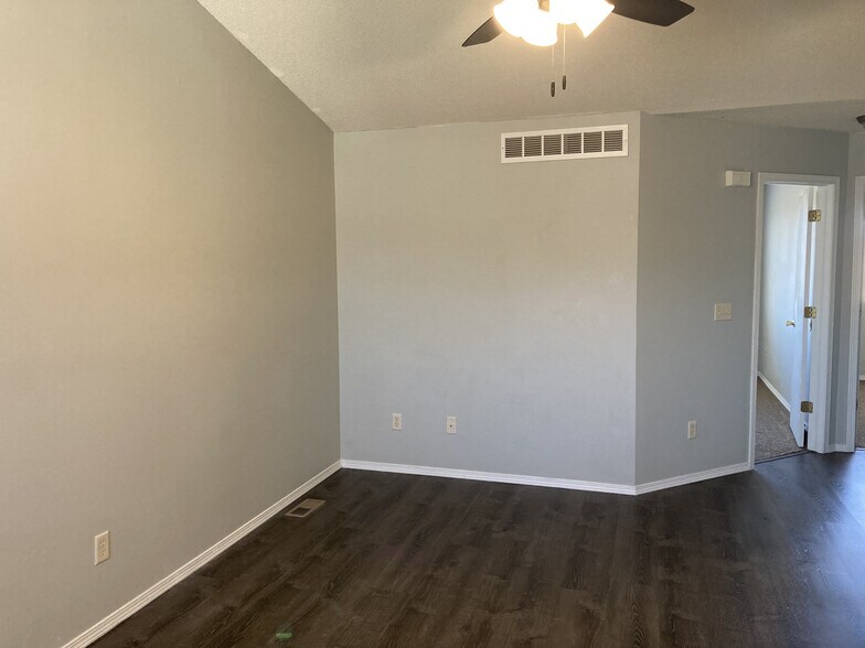 Building Photo - 9934 E Kinkaid Cir