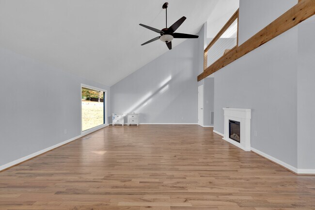 Building Photo - 294 Shades Crest Rd