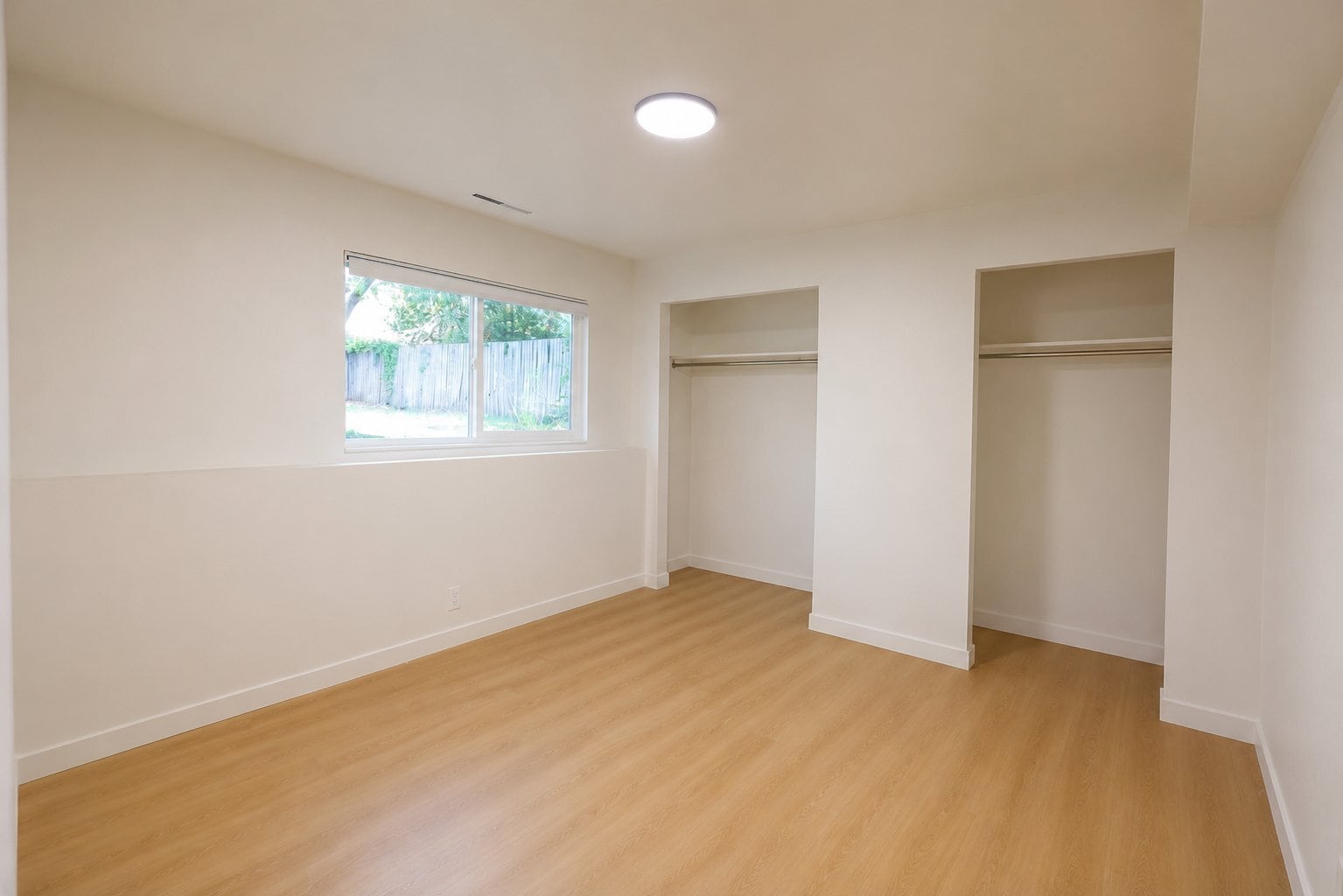 Building Photo - 7059 S 1850 E