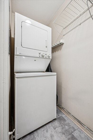 Building Photo - 4243 W Bancroft St