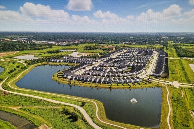 Building Photo - 12308 Greenwood Gate Dr