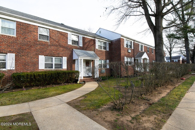 Building Photo - 155 Manor Dr