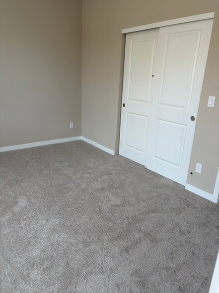 Building Photo - 1614 Park Ln