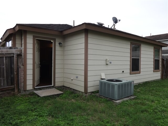 Building Photo - 9510 Juniper Place Ct