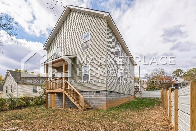 Building Photo - 4310 Ohls Ave