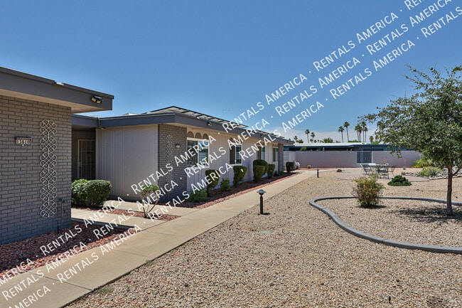 Building Photo - 13610 N 108th Dr