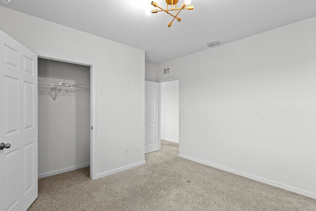 Building Photo - 6455 NW Castlebrook Ave