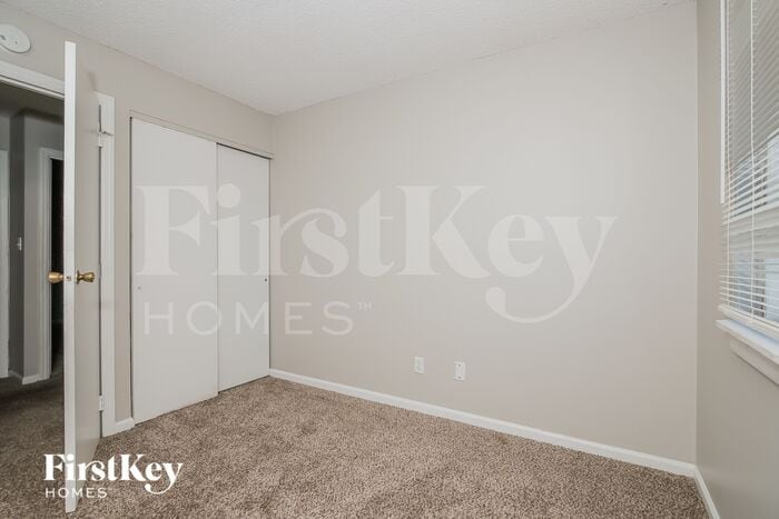 Building Photo - 9318 Kingsboro Cir
