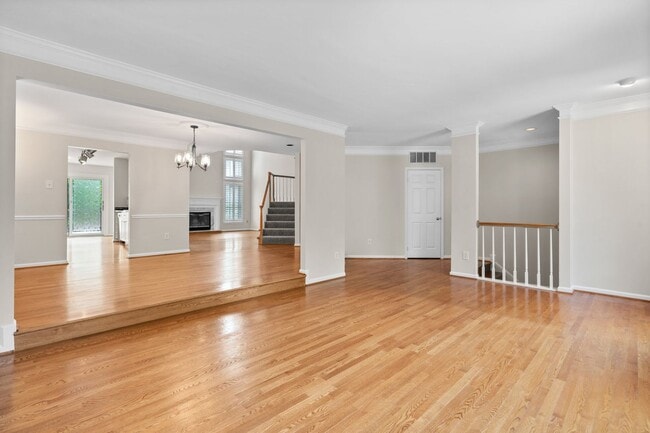 Building Photo - 3 Bed 2 Full Bath/2 Half Bath - Rockville Townhouse - Move In Ready