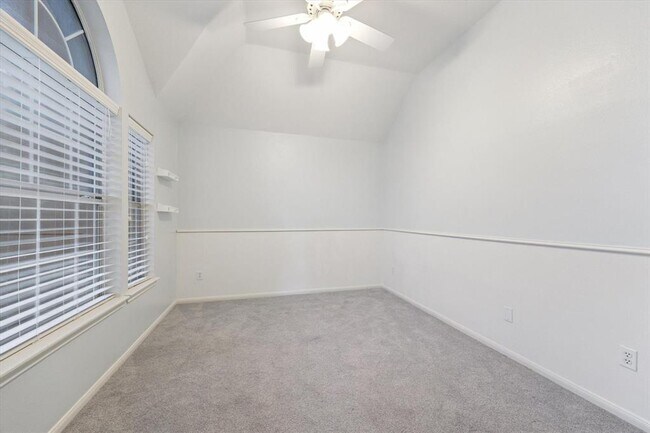 Building Photo - 3319 Harbrook Dr