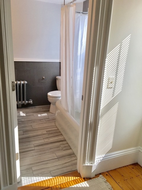 Bathroom Tiled - 214 Spring St