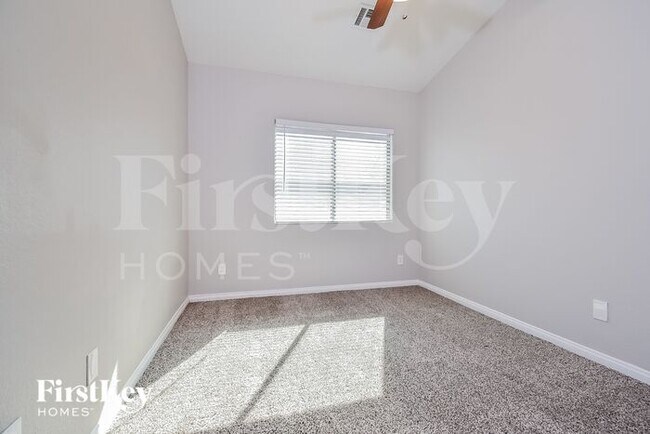 Building Photo - 5635 Tropic Breeze St