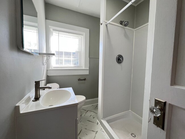 Building Photo - Cozy Ranch Rental Waiting For You!!