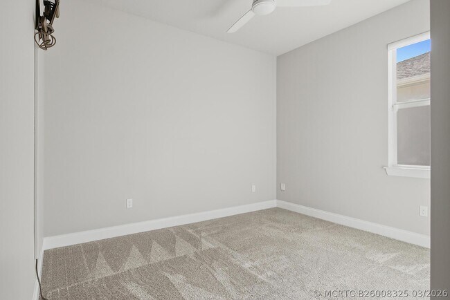 Building Photo - 8558 Dahlia Cir