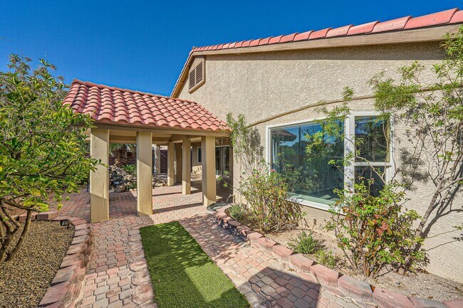 Building Photo - Great Henderson Single Story Home