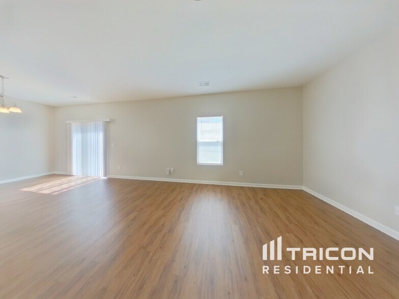 Building Photo - 6035 Loy Ct