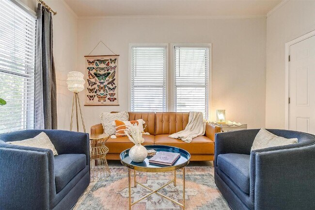 Building Photo - Charming 2-Bed, 2-Bath Gem with Granite Co...