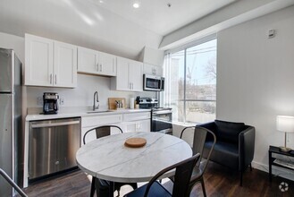 Building Photo - West Campus 1x1 - Furnished