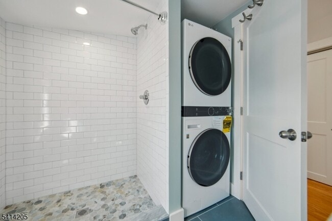 Building Photo - 42 Brookfield Rd