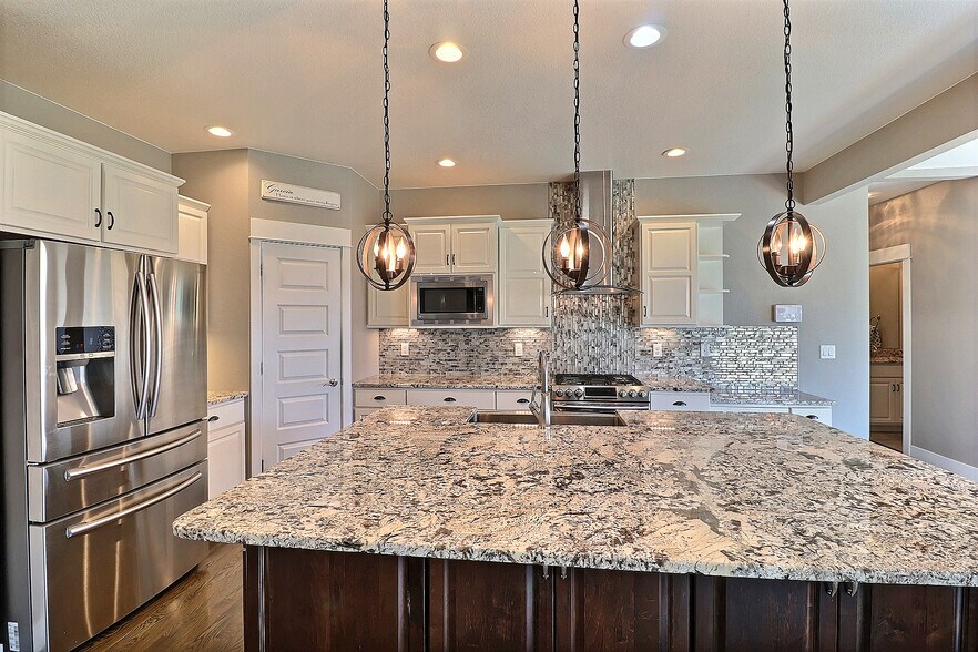 Large Kitchen Island with Granite - 9004 19th St