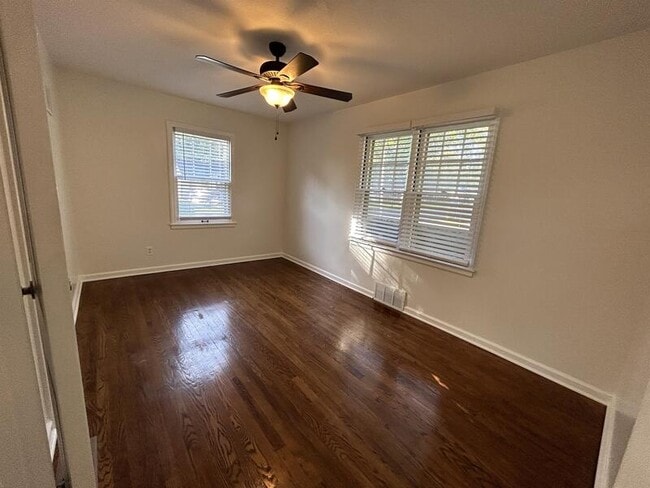 Building Photo - 6321 W 57th Terrace