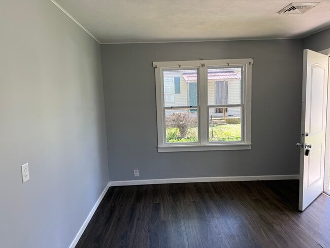 Building Photo - 153 Virginia St