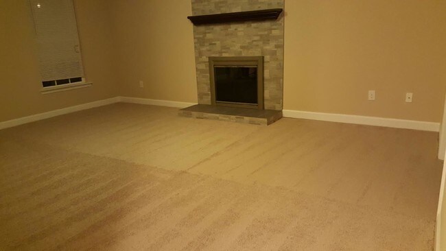 Building Photo - 6504 Lantern Ct