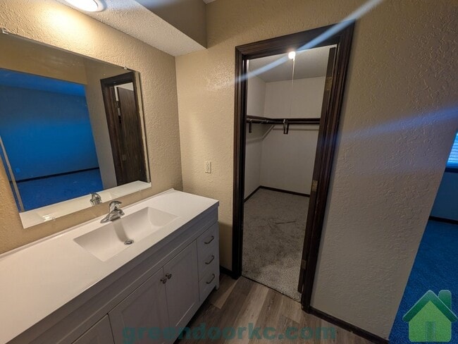 Building Photo - 16600 W 141st St