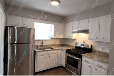 Building Photo - 3234 Algonquin Pkwy