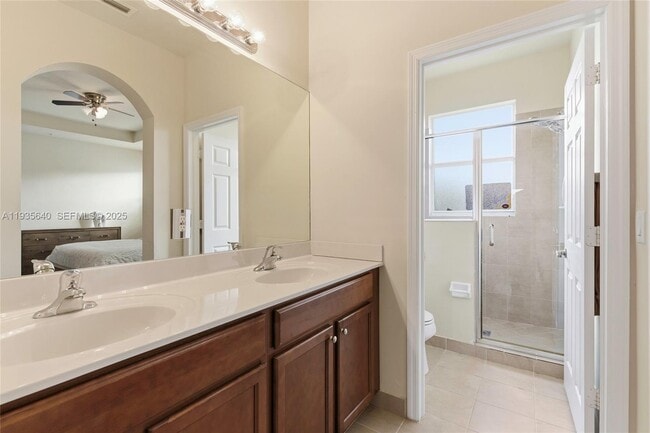 Building Photo - 165 Emerald Creek Terrace