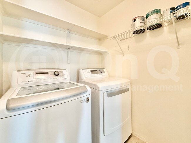 Building Photo - 11375 E Sahuaro Dr