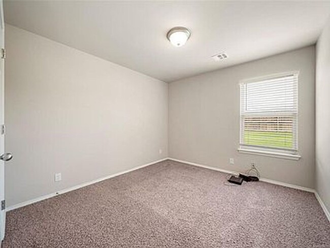 Building Photo - 3 Bed / 2 Bath in Bixby!