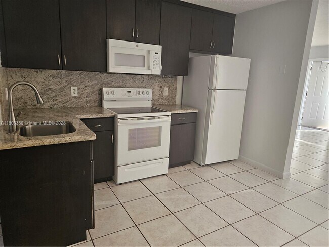 Building Photo - 4564 NW 16th Terrace