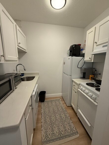 Building Photo - 111 Norway St