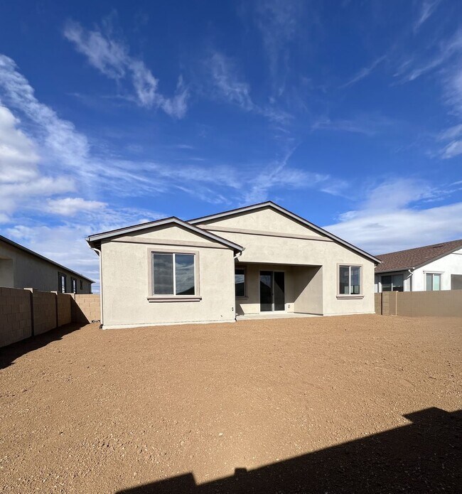 Building Photo - Brand New Home in Pronghorn Ranch