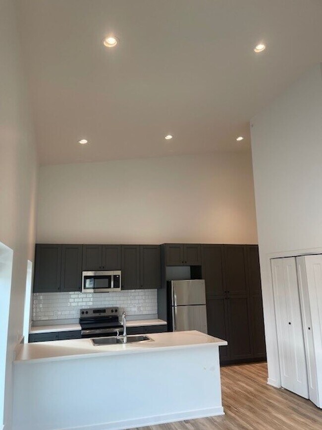 Building Photo - Brand New Apartments - Close to UNL/Downtown