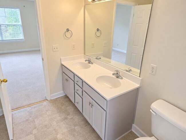 Building Photo - 5033 Timber Trail Dr