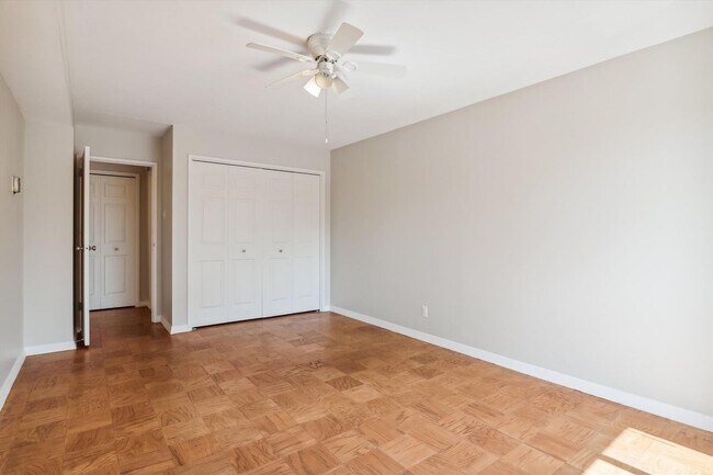 Building Photo - Spacious 1br/1bth Condo minutes from Downtown Silver Spring!