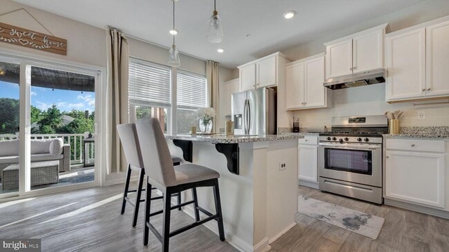 Building Photo - 7748 Venice Ln