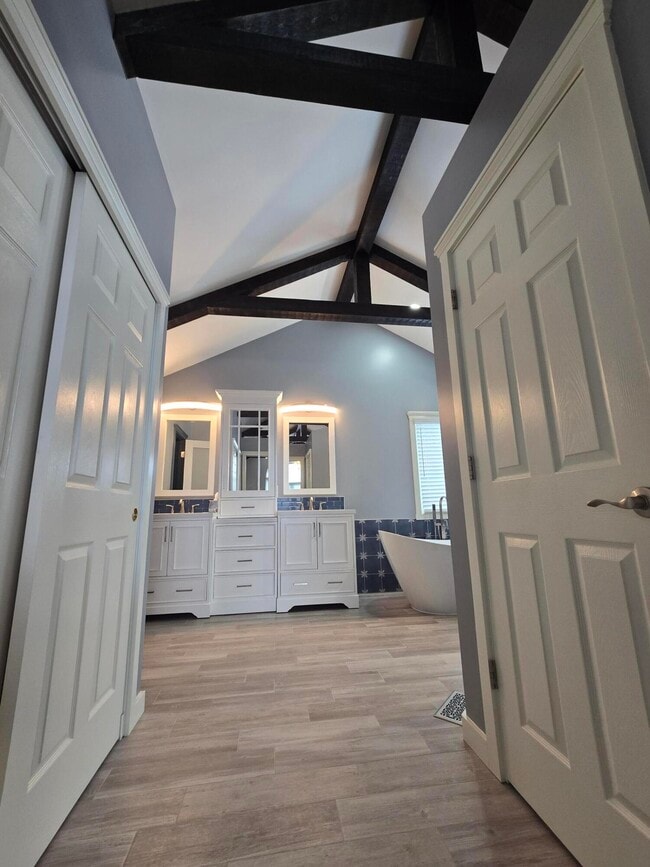 Building Photo - 1021 Whirlaway Dr