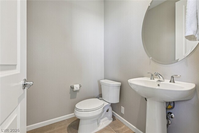 Building Photo - 3338 Esker Rdg Ave