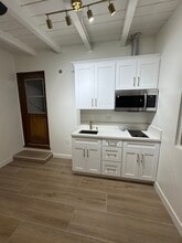 Building Photo - 10608 Beak Ave