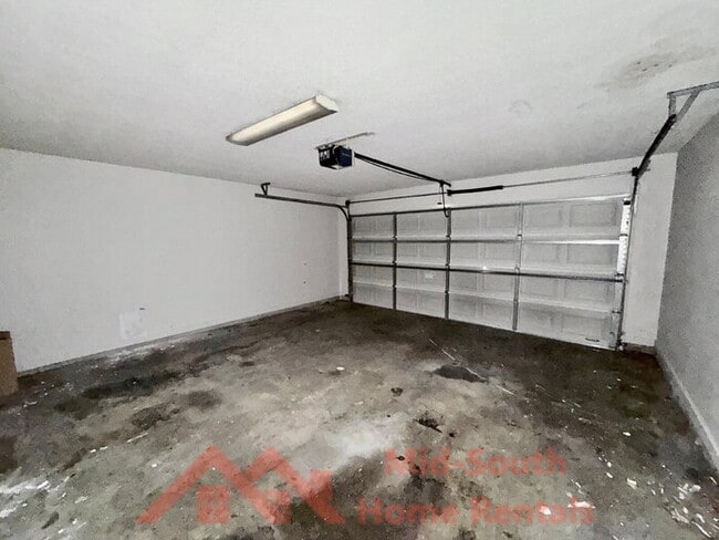 Building Photo - 2150 Berry Bush Ln