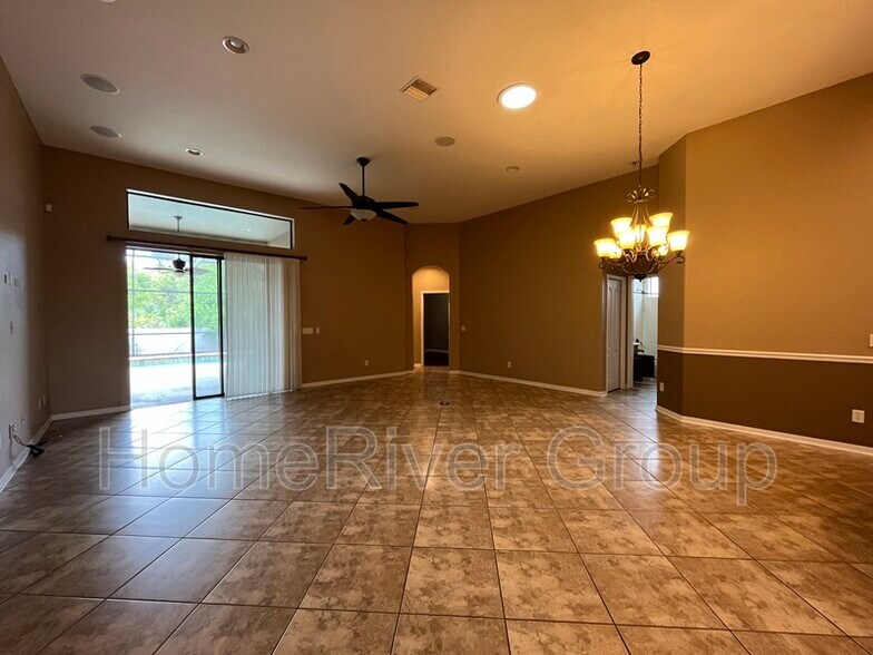 Building Photo - 8426 White Poplar Dr