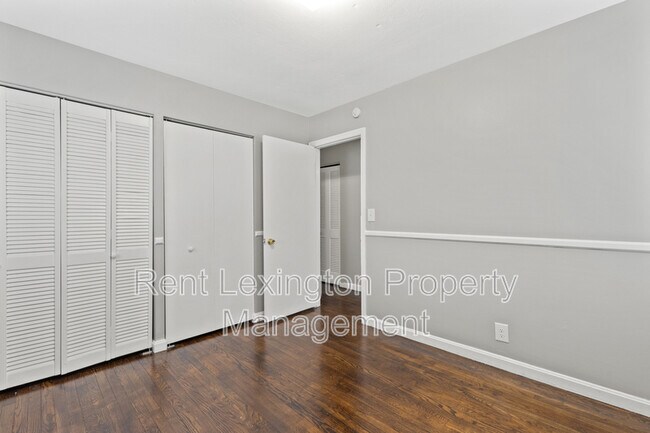 Building Photo - 328 Harvard Dr