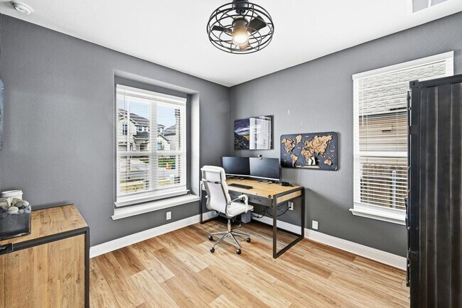 Building Photo - 8109 Tranquil Glade Trl