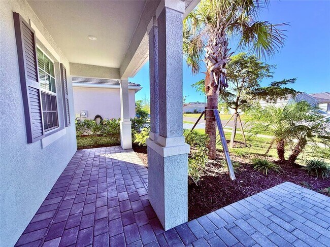 Building Photo - 10995 Pinot Dr