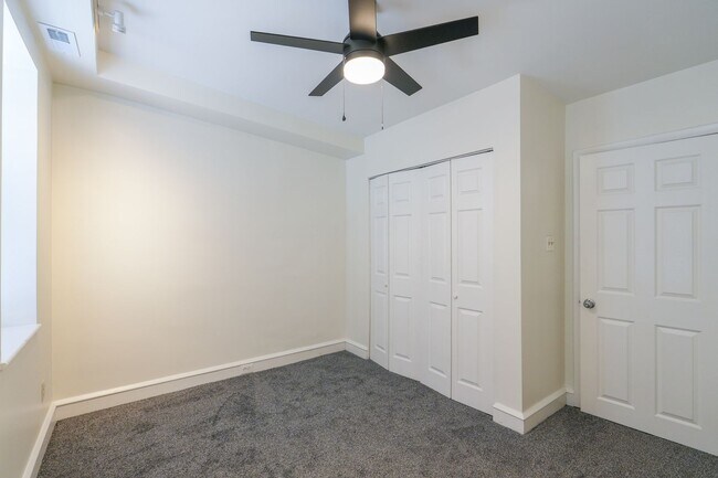 Building Photo - Charming 2BR in the Heart of East Passyunk — Steps to Philly's Best Dining!