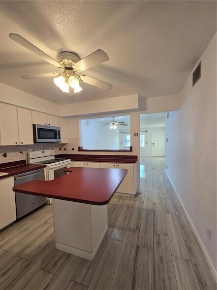 Building Photo - 211 Pasadena Ave N