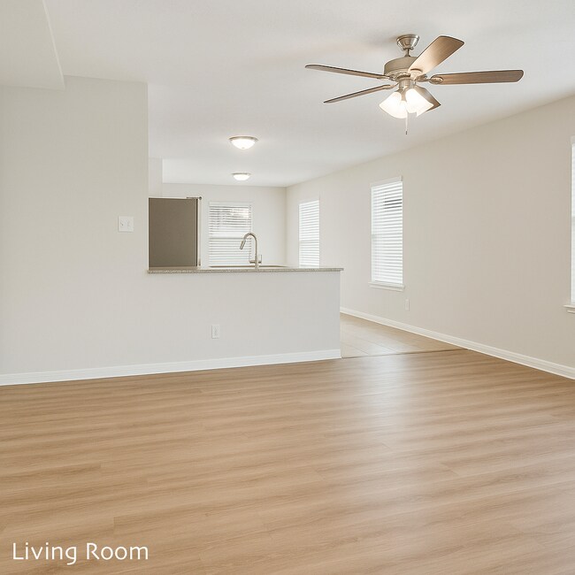 Building Photo - 16782 Fallen Timbers Dr